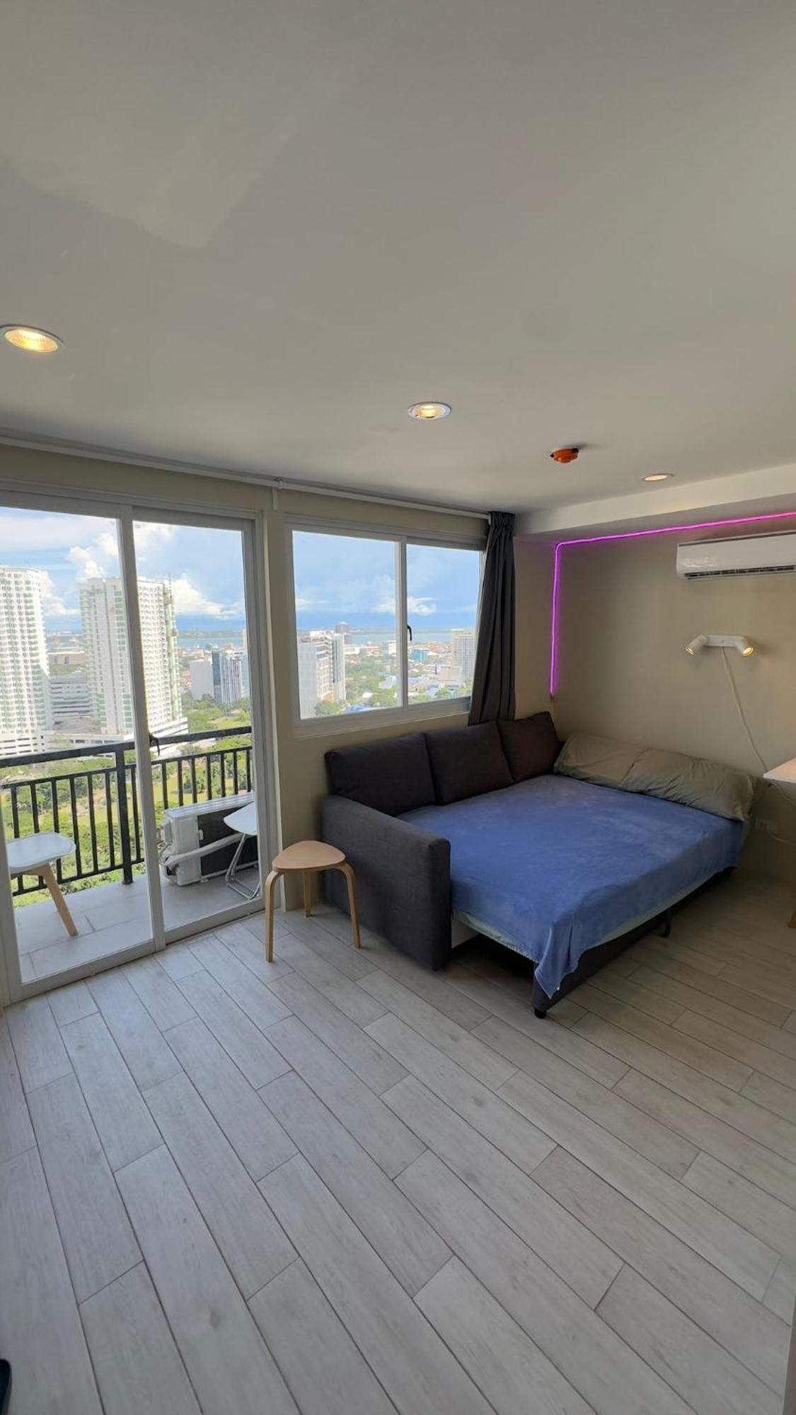 Modern & Comfy Studio - Steps From Ayala Mall, Cebu City Eksteriør billede