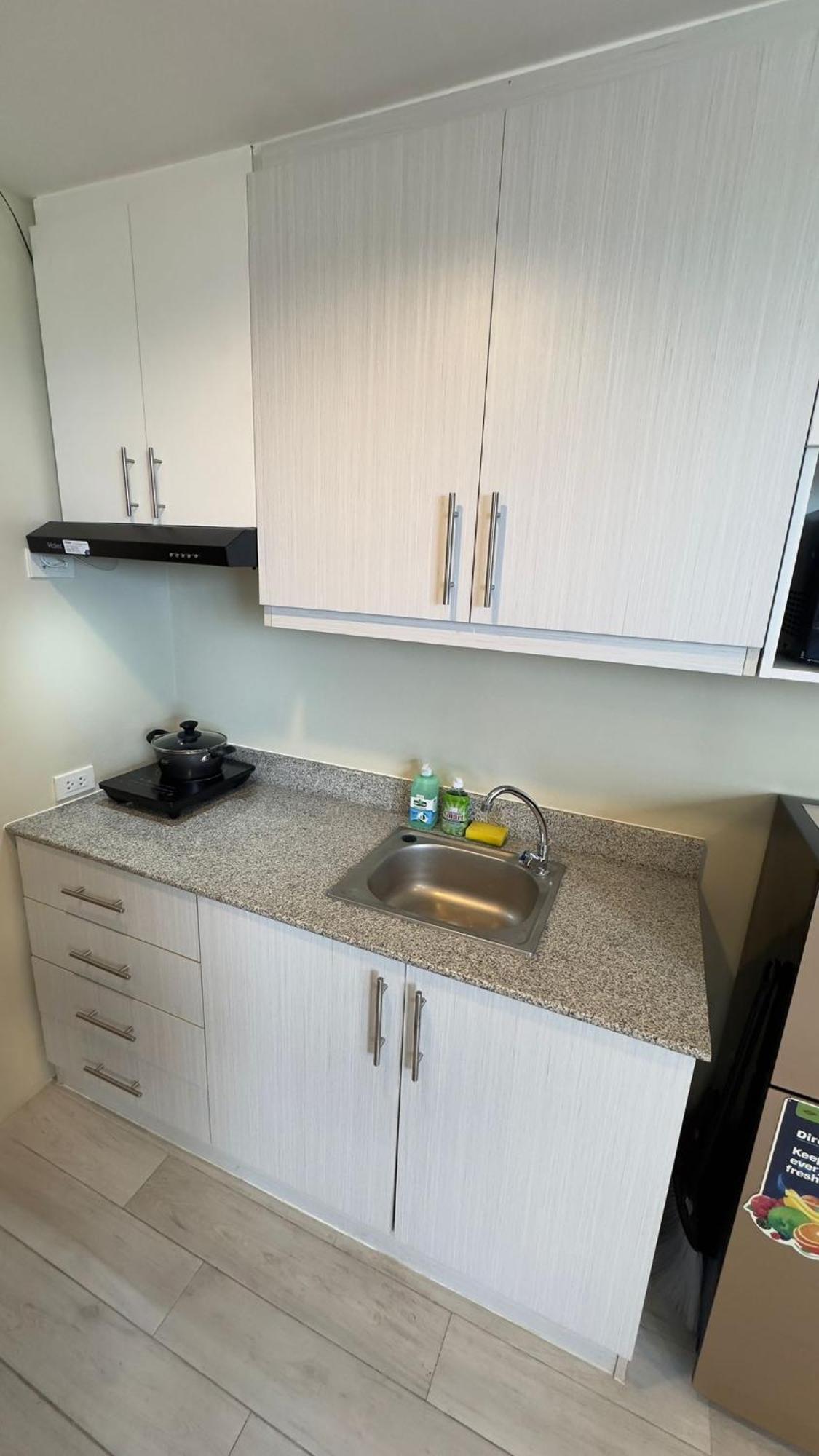 Modern & Comfy Studio - Steps From Ayala Mall, Cebu City Eksteriør billede