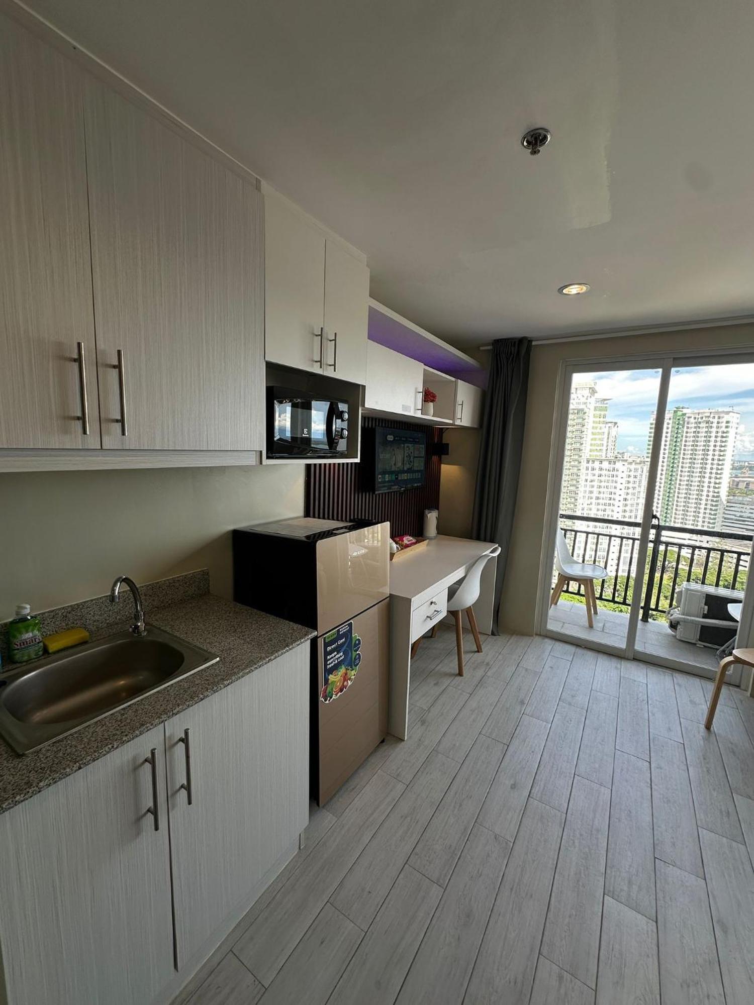 Modern & Comfy Studio - Steps From Ayala Mall, Cebu City Eksteriør billede
